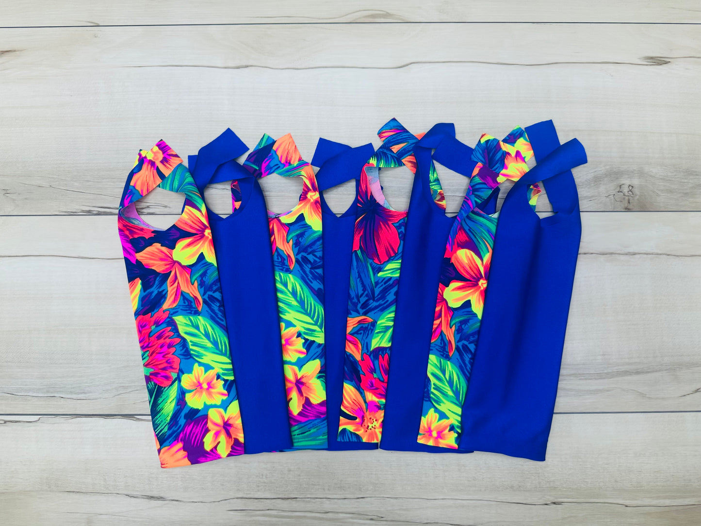 Bright Hawaiian Set of 8
