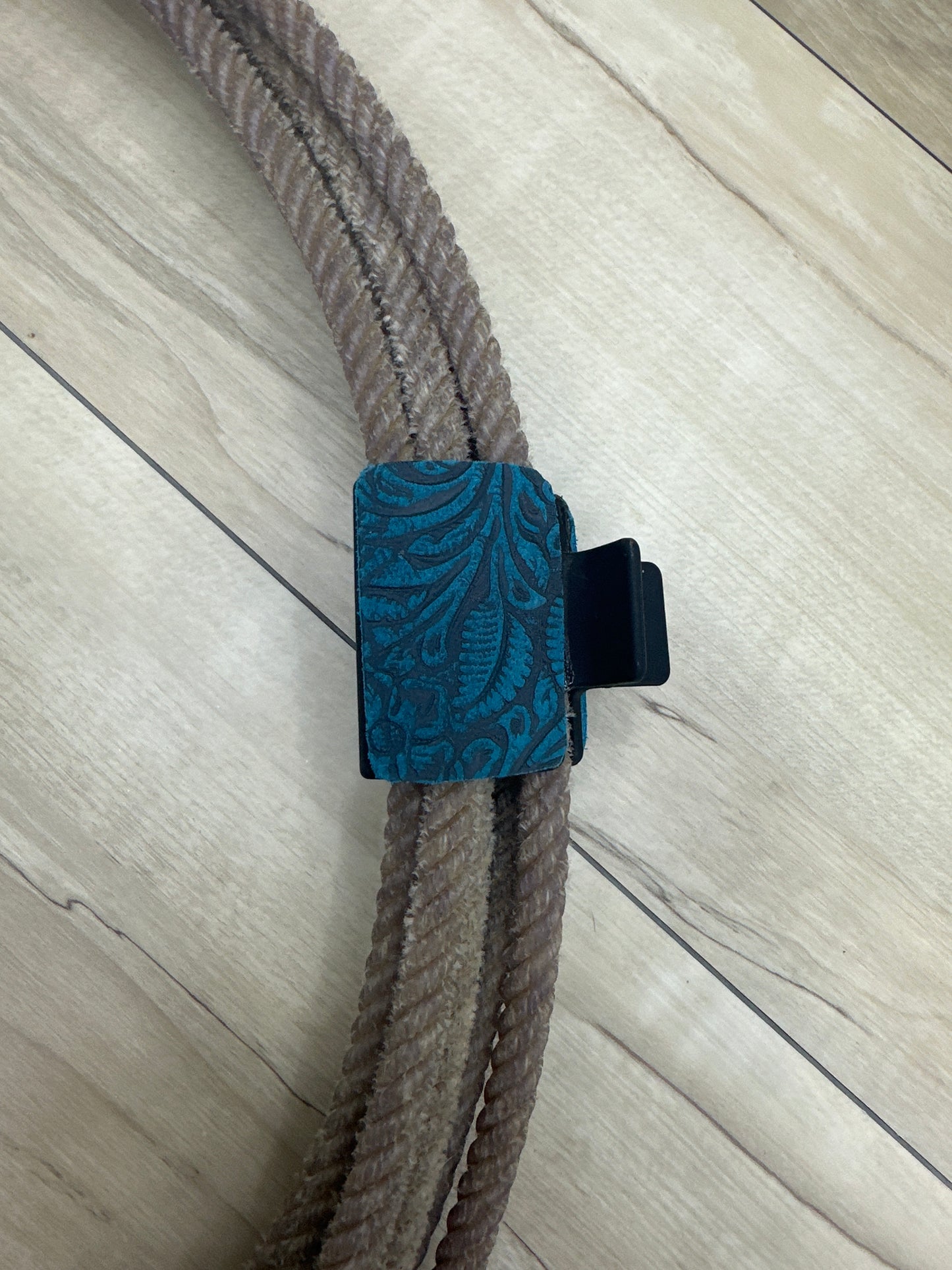 Small Turquoise Tooled Claw Clip